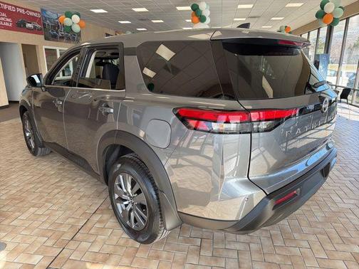 2026 Nissan Pathfinder S