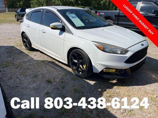Oxford White 2017 Ford Focus ST
