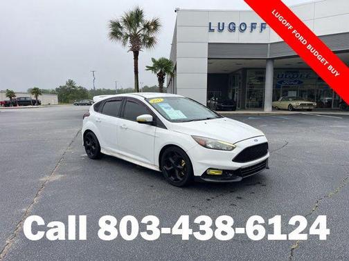 Oxford White 2017 Ford Focus ST