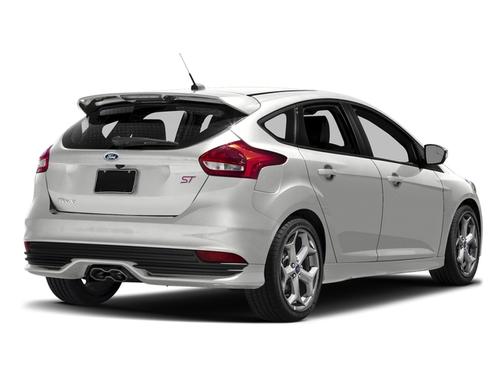 Oxford White 2017 Ford Focus ST