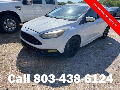 Oxford White 2017 Ford Focus ST