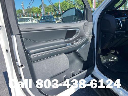 Star White Metallic Tri-Coat 2026 Ford Expedition Platinum