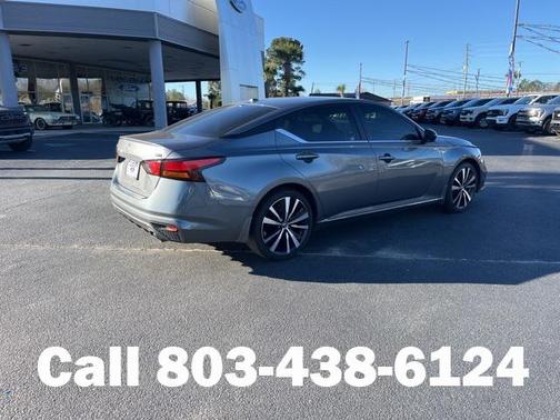 2022 Nissan Altima SR FWD