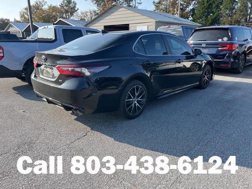 2022 Toyota Camry SE