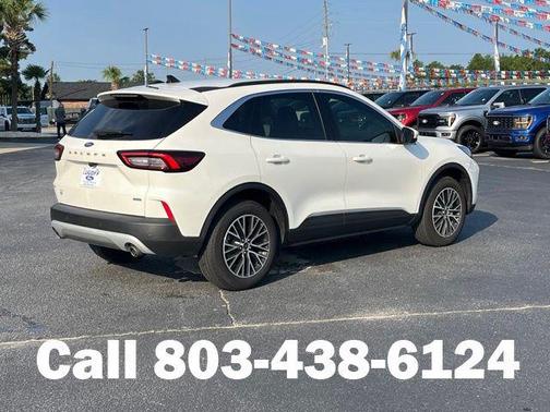 Star White Metallic Tri-Coat 2025 Ford Escape PHEV SE