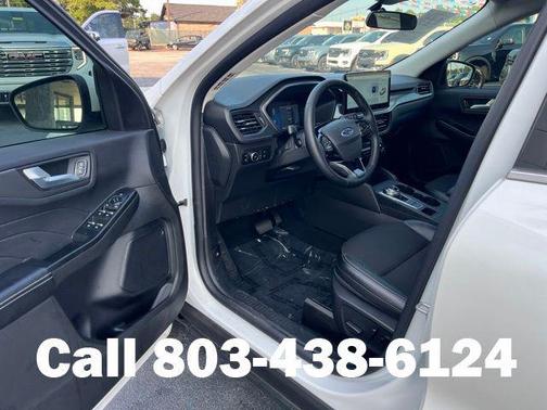 Star White Metallic Tri-Coat 2025 Ford Escape PHEV SE