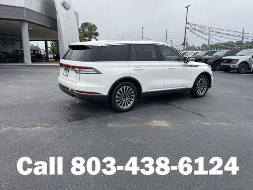 Pristine White Metallic Tri-Coat 2023 Lincoln Aviator Standard