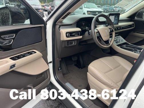 Pristine White Metallic Tri-Coat 2023 Lincoln Aviator Standard