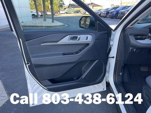 Star White Metallic Tri-Coat 2026 Ford Explorer Active