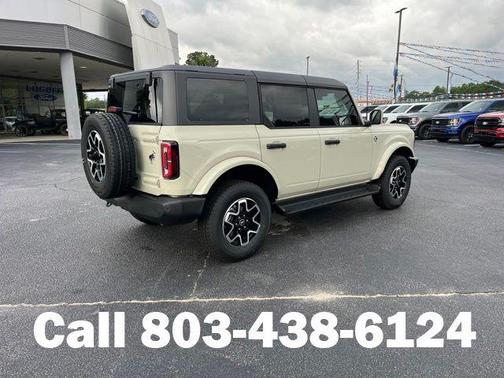 Desert Sand 2026 Ford Bronco Outer Banks