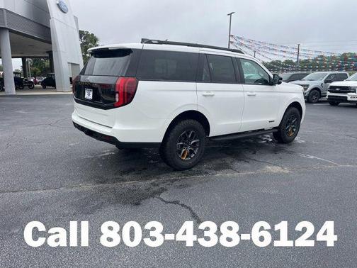 Star White Metallic Tri-Coat 2026 Ford Expedition Tremor
