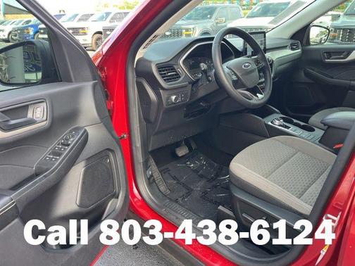 Rapid Red Metallic Tinted Clearcoat 2022 Ford Escape SE