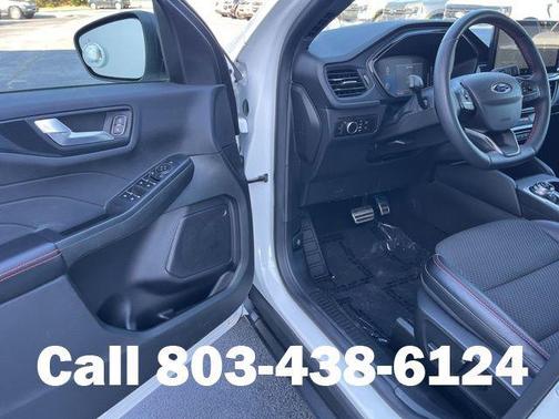 Star White Metallic Tri-Coat 2023 Ford Escape ST-Line