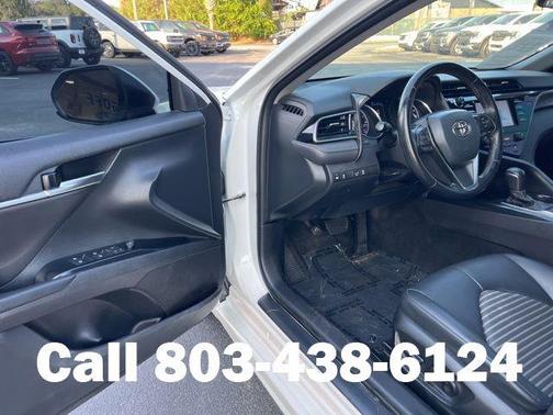Super White 2020 Toyota Camry SE