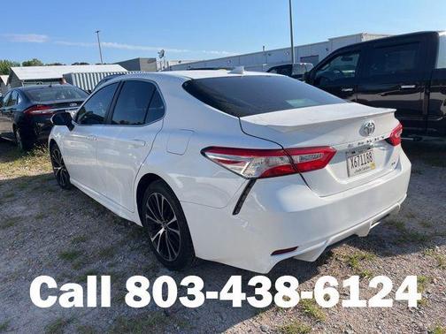 Super White 2020 Toyota Camry SE
