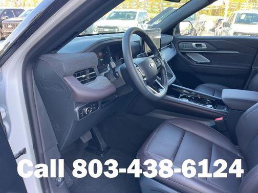 Star White Metallic Tri-Coat 2026 Ford Explorer Platinum