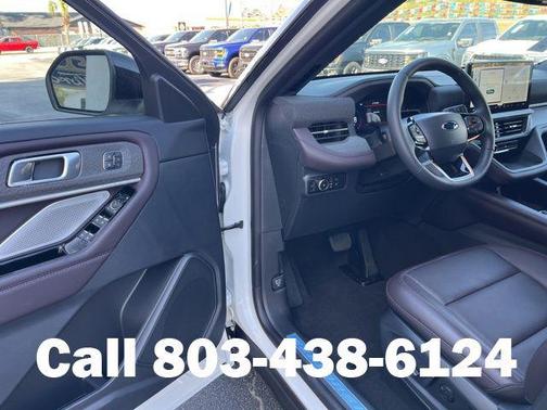 Star White Metallic Tri-Coat 2026 Ford Explorer Platinum