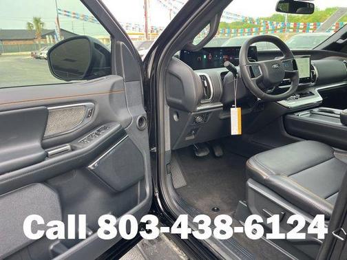 Agate Black Metallic 2026 Ford Expedition Tremor