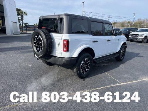 Oxford White 2026 Ford Bronco Outer Banks