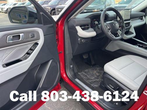 Rapid Red Metallic Tinted Clearcoat 2026 Ford Explorer Platinum