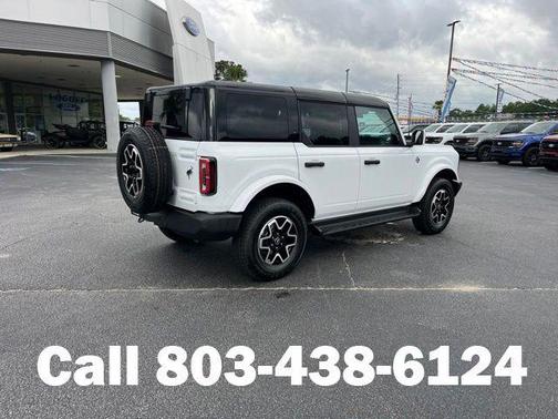 Oxford White 2026 Ford Bronco Outer Banks