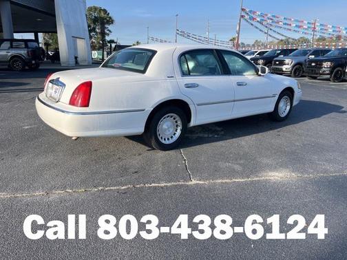 2000 Lincoln Town Car Executive