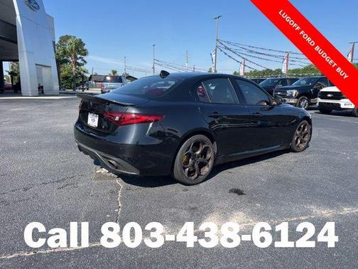 Vulcano Black Metallic 2018 Alfa Romeo Giulia Ti Sport