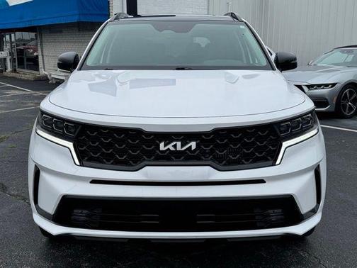 Glacial White Pearl 2023 Kia Sorento SX