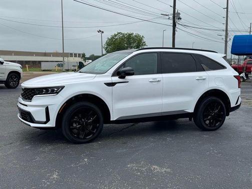 Glacial White Pearl 2023 Kia Sorento SX