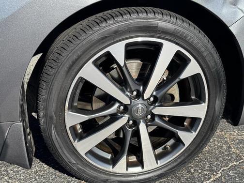 2016 Nissan Altima 2.5 SR