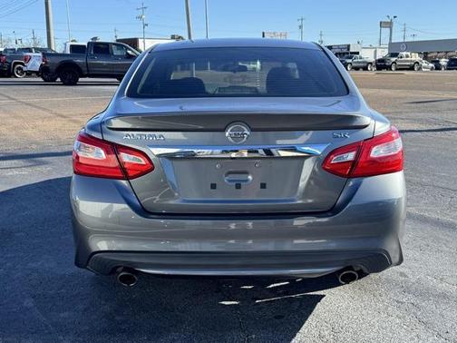 2016 Nissan Altima 2.5 SR