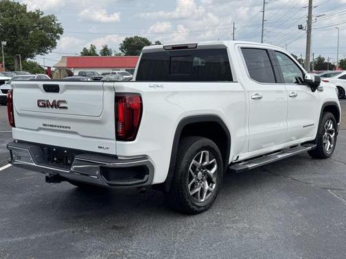 2022 GMC Sierra 1500 SLT