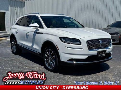 Pristine White Metallic Tri-Coat 2023 Lincoln Nautilus Reserve