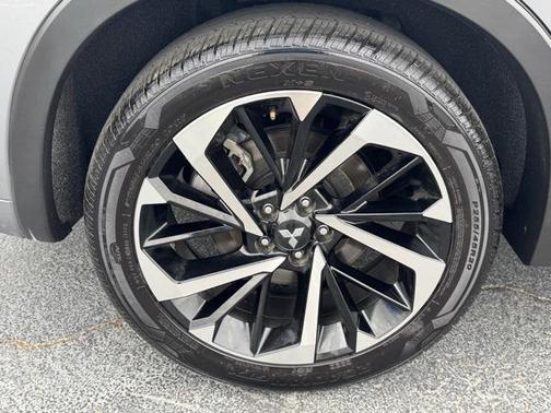 2024 Mitsubishi Outlander SEL