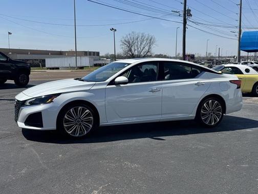 2024 Nissan Altima 2.5 SL