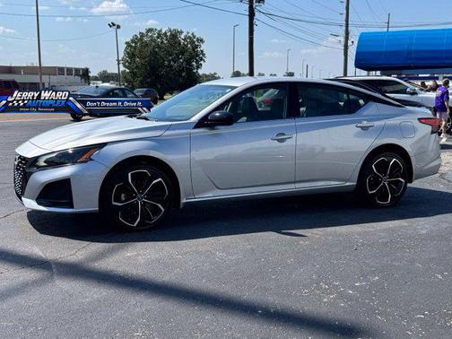 Brilliant Silver Metallic 2025 Nissan Altima 2.5 SR