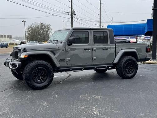 2023 Jeep Gladiator Sport S