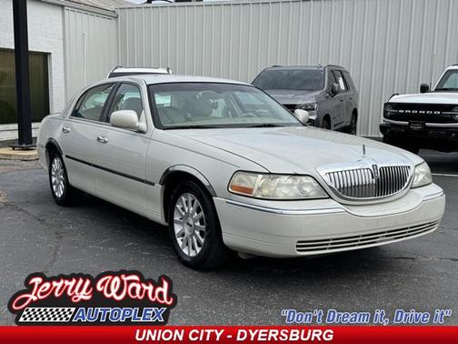 2006 Lincoln Town Car Signature
