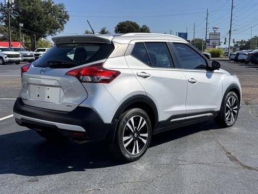 2018 Nissan Kicks SR