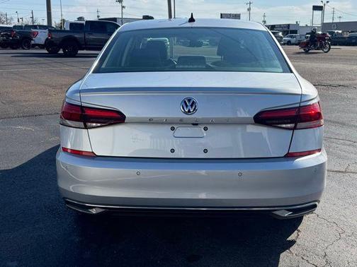 2020 Volkswagen Passat 2.0T SE