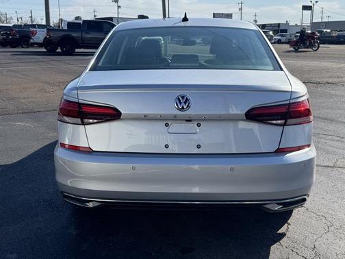 2020 Volkswagen Passat 2.0T SE