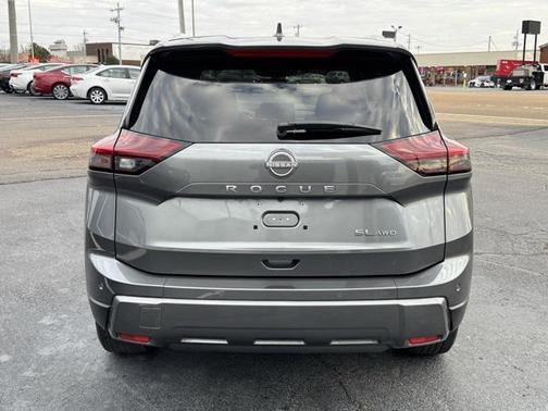 2024 Nissan Rogue SL