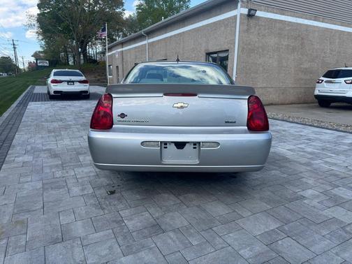 Silver 2007 Chevrolet Monte Carlo LT