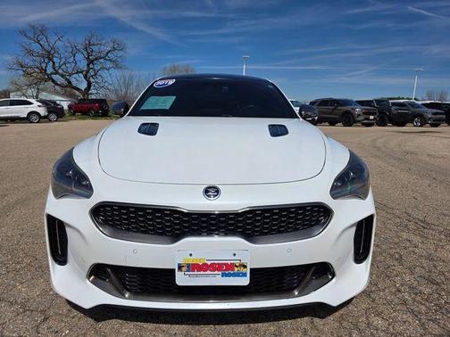 Snow White Pearl 2019 Kia Stinger GT
