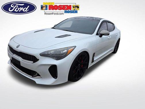 Snow White Pearl 2019 Kia Stinger GT