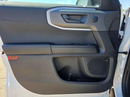 Oxford White 2025 Ford Bronco Sport Outer Banks