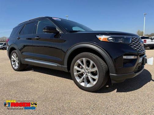 Black Metallic 2022 Ford Explorer Platinum