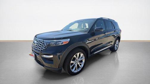 Black Metallic 2022 Ford Explorer Platinum