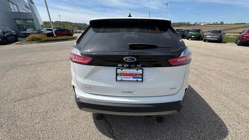 White Metallic 2024 Ford Edge SEL