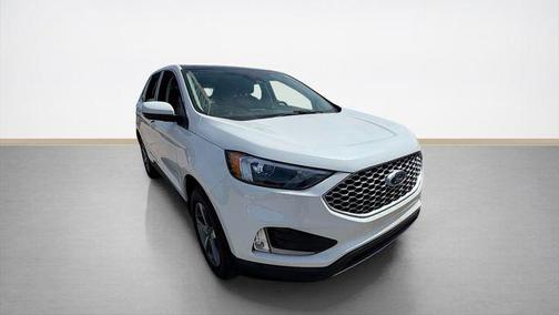 White Metallic 2024 Ford Edge SEL